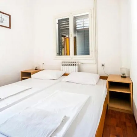 Klis - Three-bedroom With Terrace Apartment *