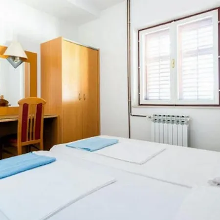 Klis - Three-bedroom With Terrace Apartamento